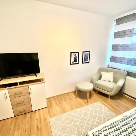 Apartment Das Girardizimmer *